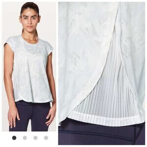 Lululemon Just Pleat It Short Sleeve Top Jasmine White Multi